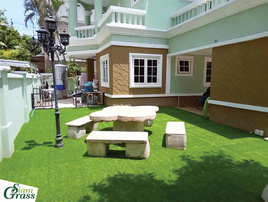 การดูแลหญ้าเทียม