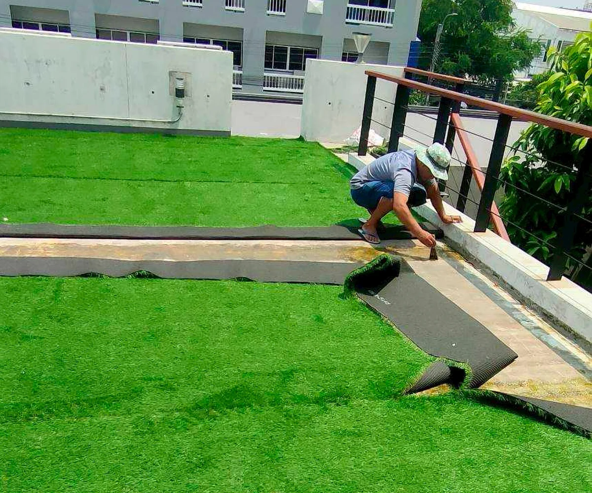 วิธีเลือกหญ้าเทียมให้เหมาะกับสภาพอากาศประเทศไทย