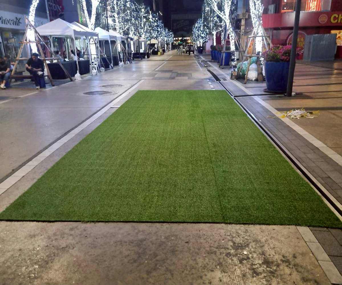 หญ้าเทียมสำหรับพื้นที่เชิงพาณิชย์ ใช้งานหนักก็เอาอยู่