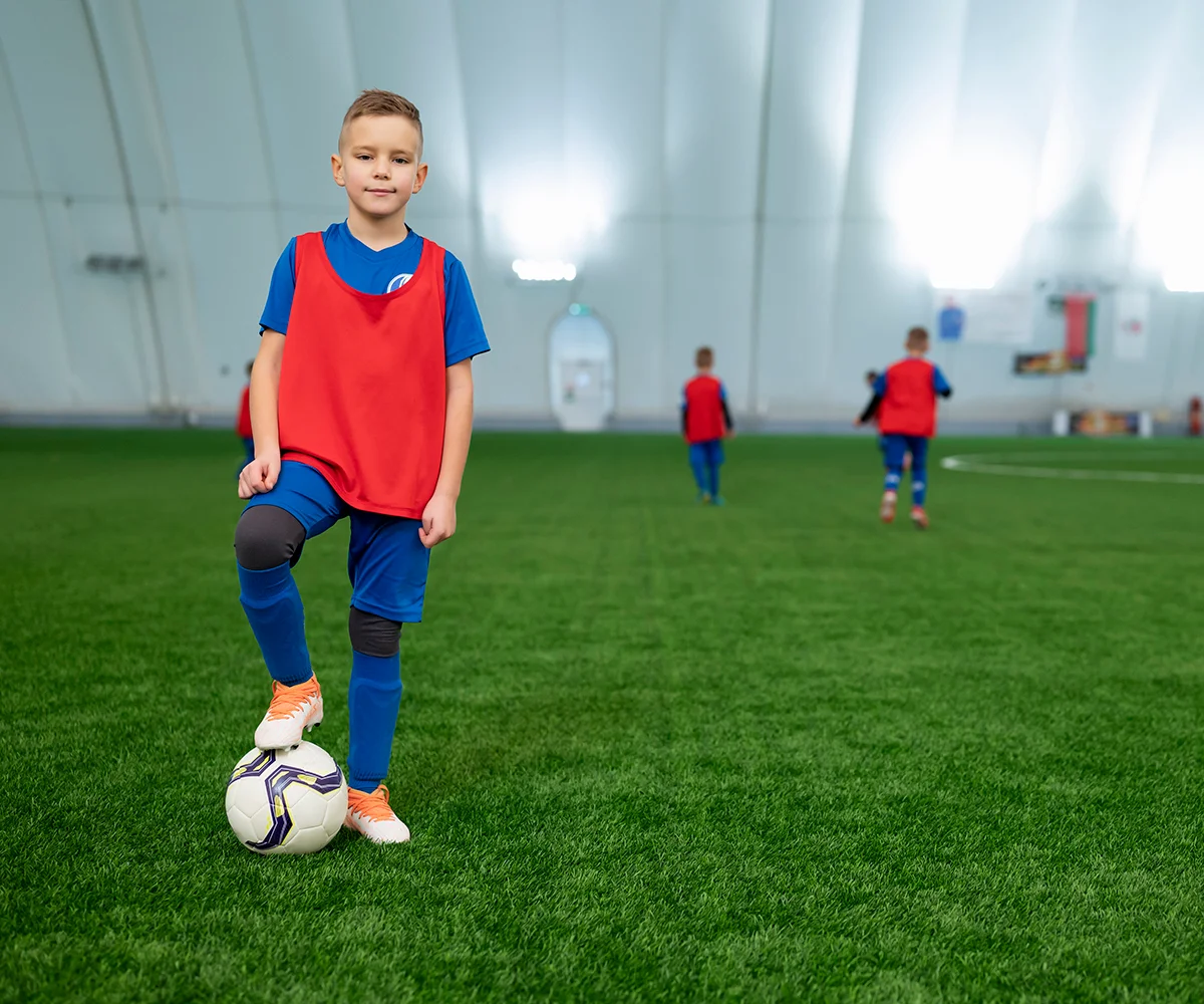 มาตรฐานหญ้าเทียมสนามฟุตบอลที่ควรรู้ก่อนตัดสินใจลงทุน