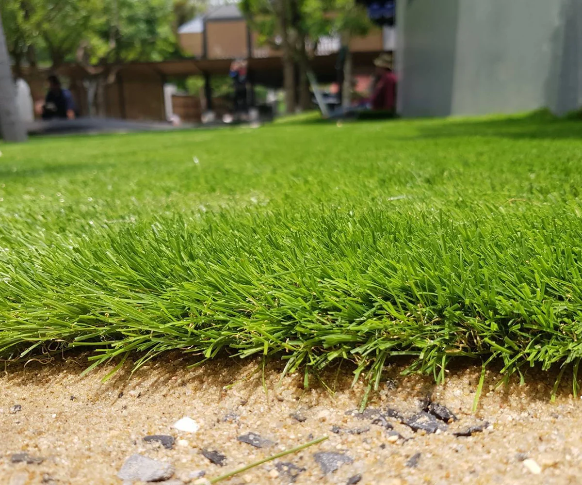 หญ้าเทียมปูพื้นเหมาะกับพื้นที่แบบใดบ้าง